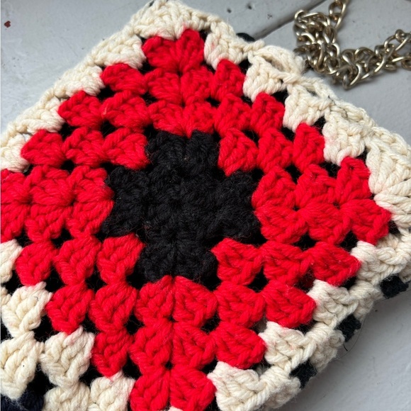 Crochet knit crossbody bag - Picture 4 of 7